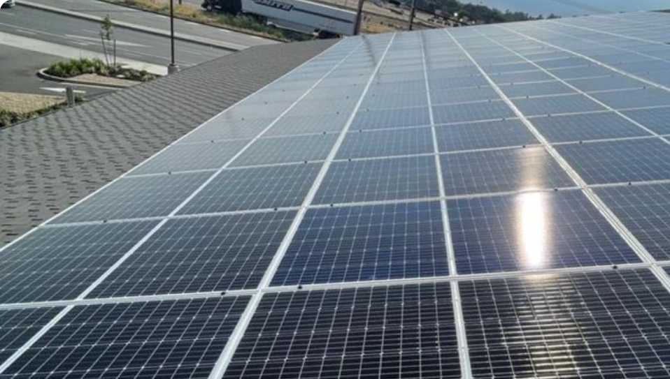 Self Help Credit Union rooftop solar array in Modesto, California